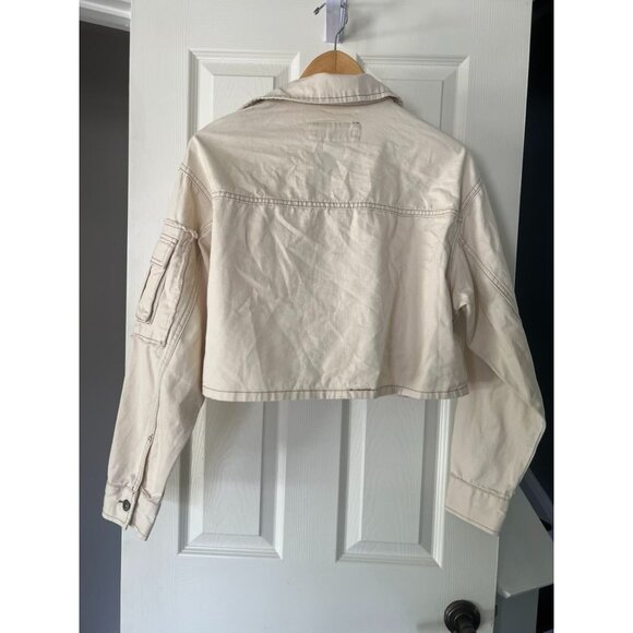 Forever 21 Cropped Denim Jacket M Cream Off White Button Front Y2K Streetwear - Picture 5 of 5